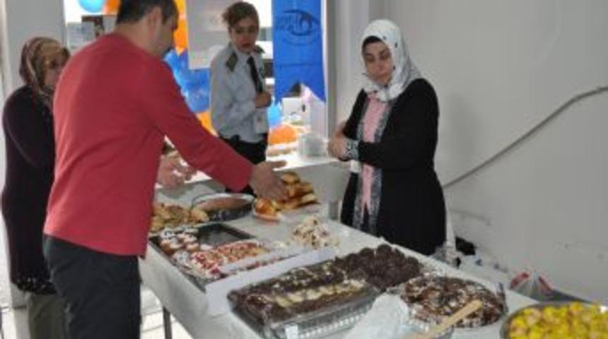 Kimse Yok Mu Balıkesir Şubesi ihtiya&ccedil; sahibi aileler i&ccedil;in kermes a&ccedil;tı