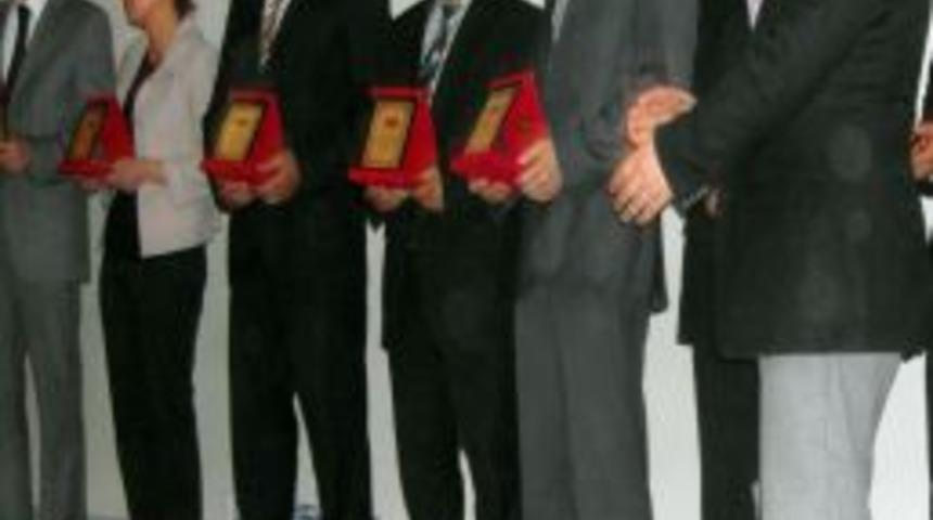 Altın &ccedil;ocuklara &ouml;d&uuml;lleri verildi