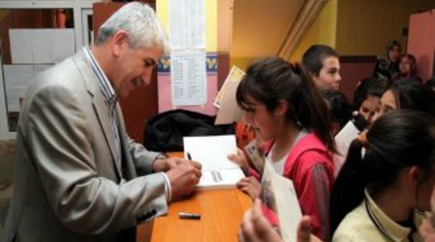 Odunpazarı Belediyesi'nden Kitap Kampanyası