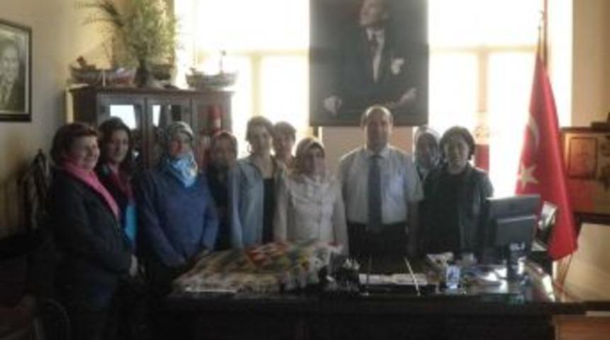 Kilim Dokuma Kursu'ndan Başkan Uzuner'e Ziyaret