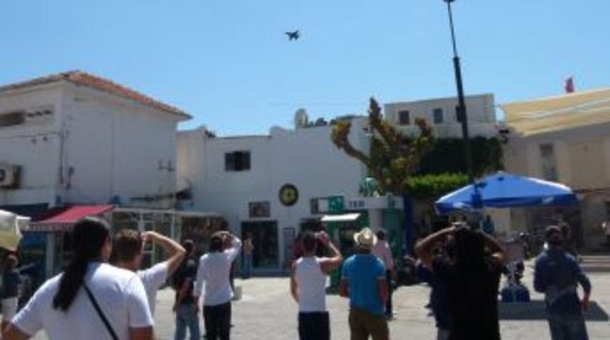 T&uuml;rk Yıldızlarından Nefes Kesen Şov