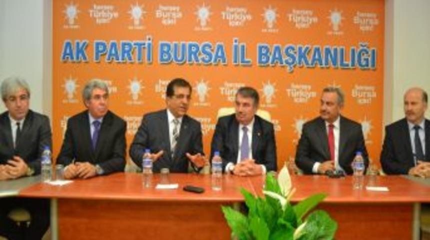 Bakan Şahin Ak Parti Bursa İl Teşkilatını Ziyaret Etti