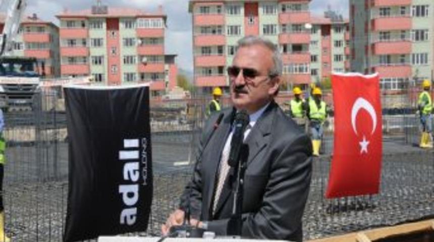 Van'da Okul Temeli Atma T&ouml;reni