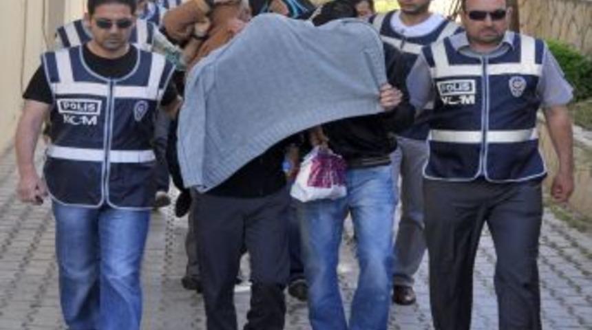 Uyuşturucu ticareti yapan 7 kişi tutuklandı