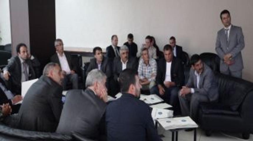 Baydemir Muhtarlarla Bir Araya Geldi