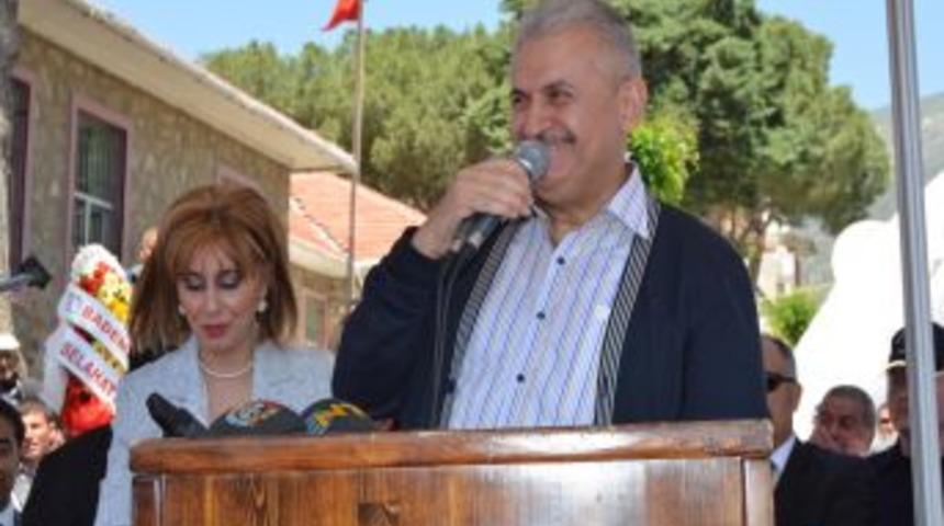 Yıldırım: "izmir İle İlgili B&uuml;t&uuml;n İşlerin Sıkı Takip&ccedil;isiyiz"