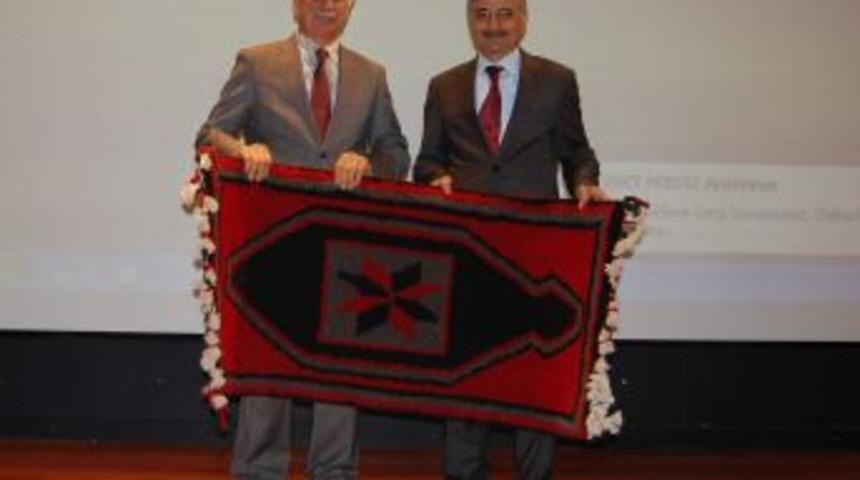 Prof.dr. Fendoğlu, 'medya Ve Toplum'u Anlattı