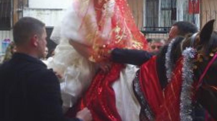 Bin Yıllık Gelenek Bu D&uuml;ğ&uuml;nde