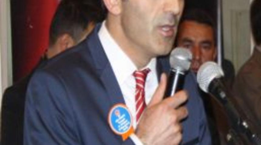Ak Parti Yozgat İl Başkanı Fahri A&ccedil;ıkg&ouml;z G&uuml;ven Tazeledi