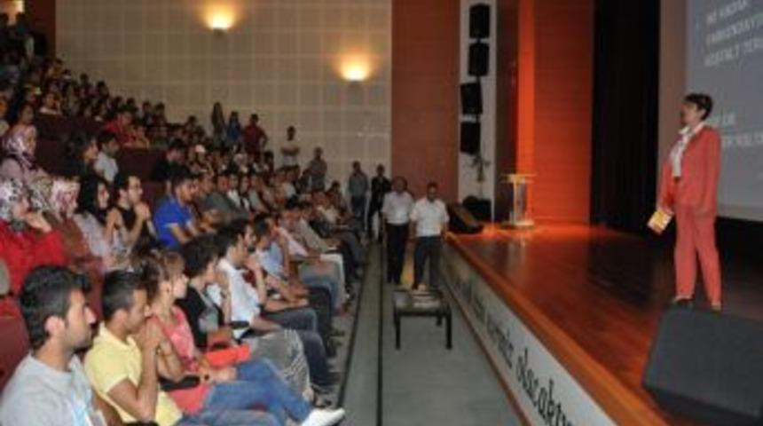 Adıyaman Üniversitesi'nde iki konferans düzenlendi
