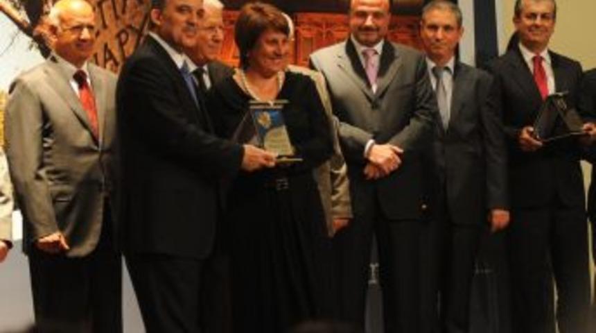 G&uuml;l: Cumhurbaşkanları T&uuml;rkiye&rsquo;ye koşarak geliyorlar