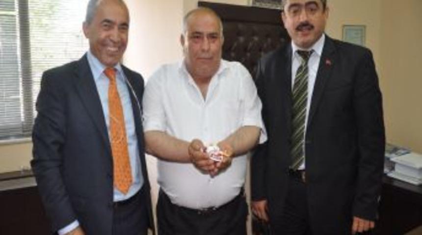 46 Yıllık Sigara Alışkanlığını 2 Kızı İ&ccedil;in Bıraktı