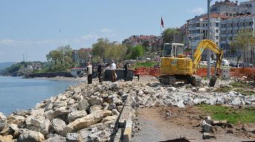 Ak&ccedil;akoca'da Sahil Projesi 1. Kısım İnşaat &Ccedil;alışmaları Başladı