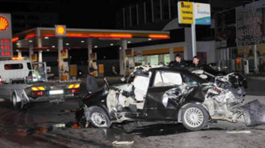 Kazada kafası koptu