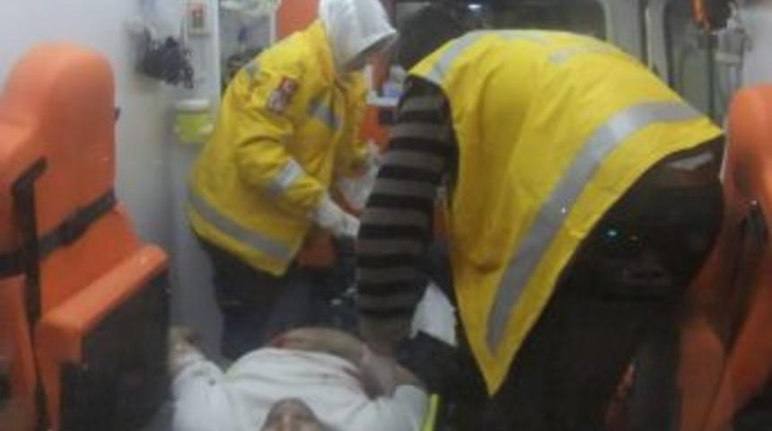 K&uuml;tahya'da 2 Grup Arasında &Ccedil;ıkan Kavgada 3 Kişi Yaralandı