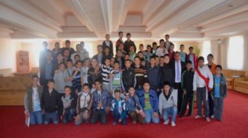 Zirve okuma salonları, bilgi yarışmasında buluştu