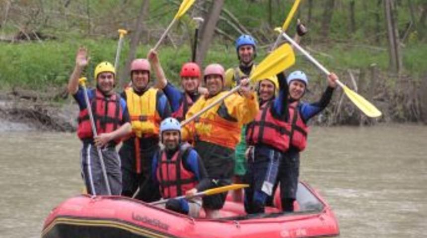 Polislerin Rafting Keyfi