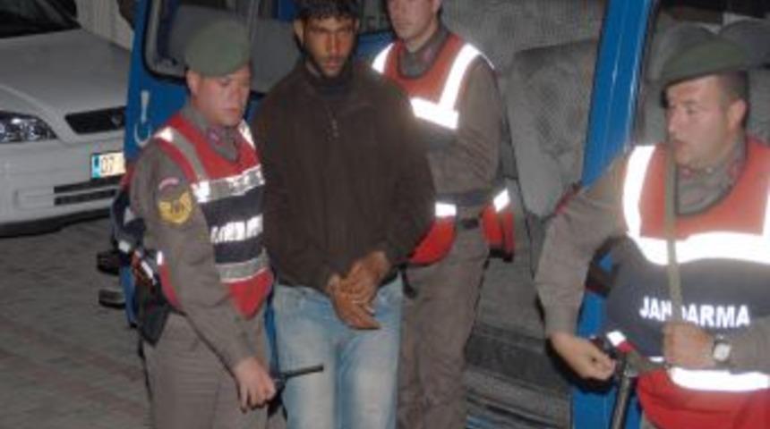 Darp edildiği iddia edilen Semanur&rsquo;un babası ile &uuml;vey annesi tutuklandı