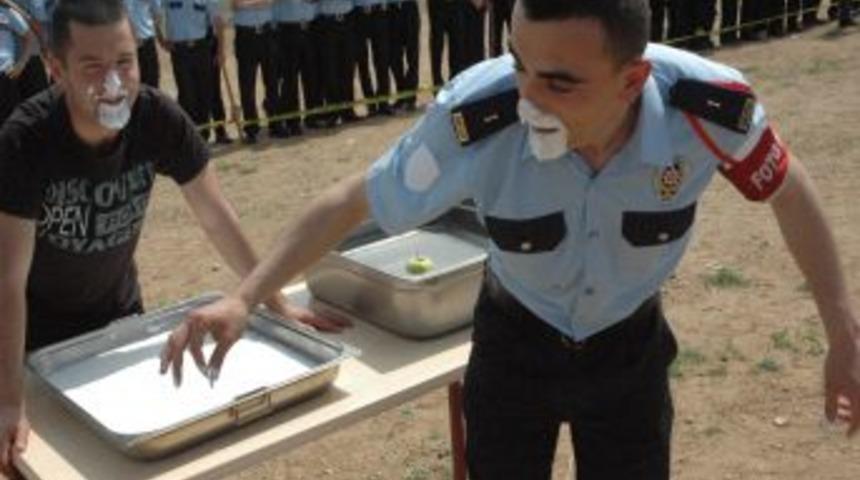 Polis adaylarından klarnetli bahar şenliği