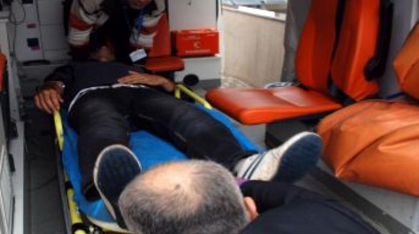 Ağa&ccedil;tan D&uuml;şen Şahıs Hastaneye Kaldırıldı