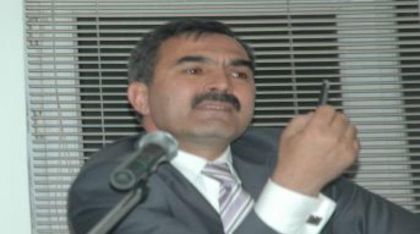 Ahlat Belediye Başkanı M&uuml;mtaz &Ccedil;oban G&uuml;neş Vakfı'nda Ahlat'ı Anlattı