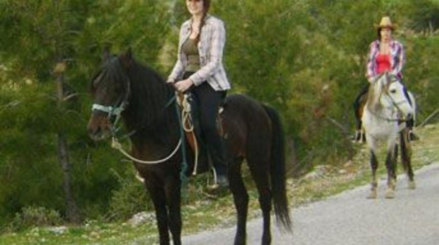 Manavgat&rsquo;ta at turizmi başladı