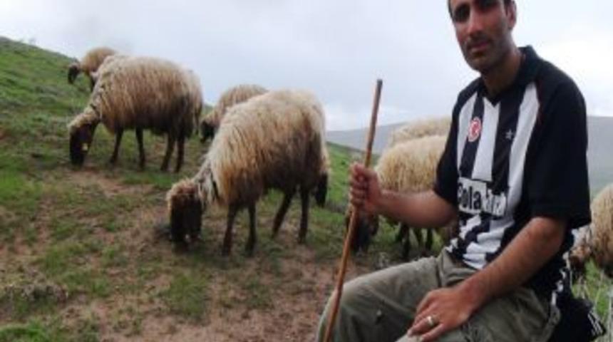 Beşiktaş&rsquo;lı &ccedil;oban taraftarlar derbiden umutlu