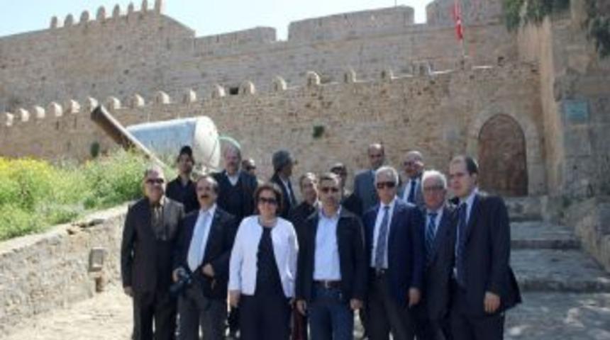 Adana Tunus'un Nabuel kenti kardeş şehir oldu