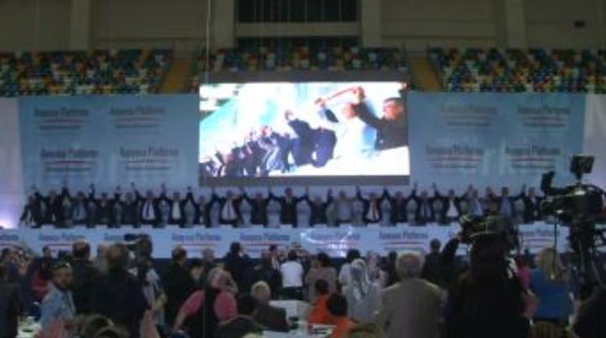 Cemil &Ccedil;i&ccedil;ek: S&ouml;z verip yarı yolda bırakmak yok