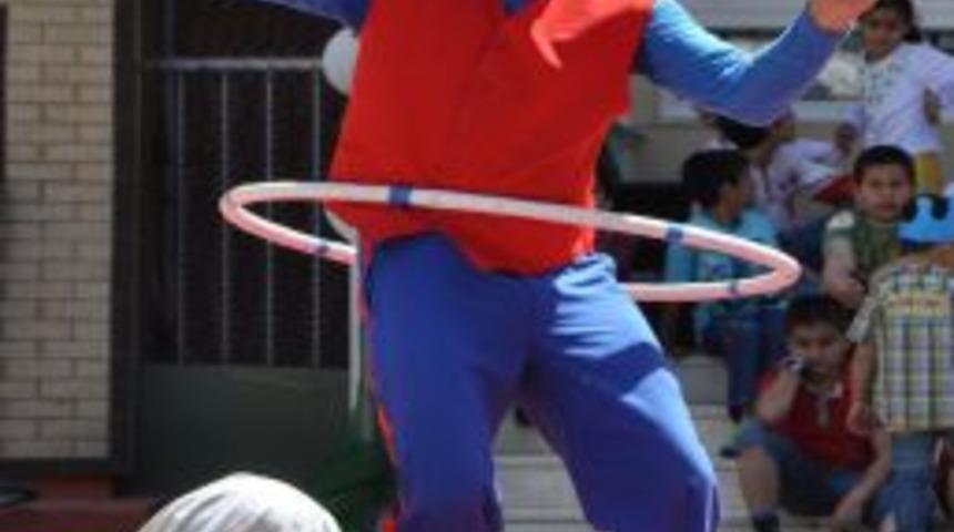 160 &ouml;ğrencinin doğum g&uuml;n&uuml; aynı anda kutlandı