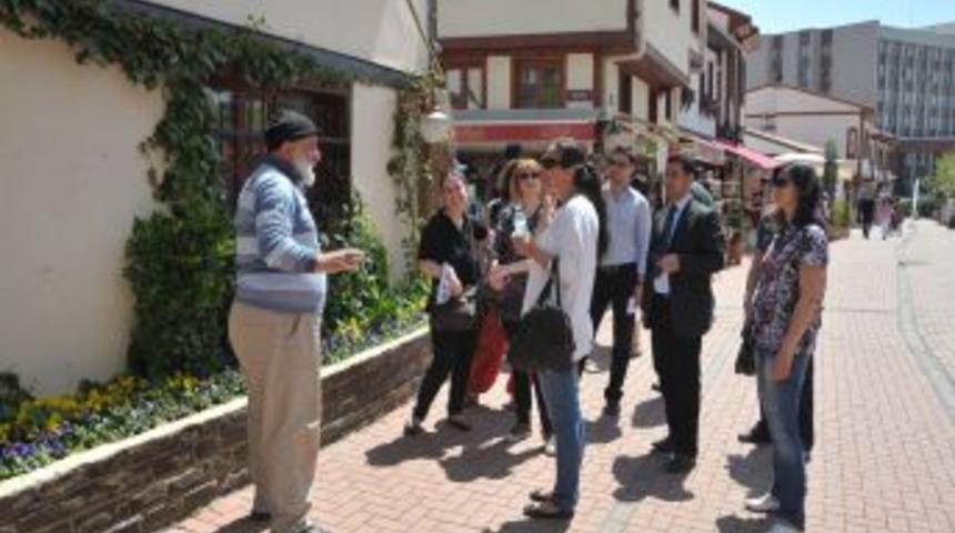 Kanserle M&uuml;cadele Eden Vakıflar Hamam&ouml;n&uuml;'nde Buluştu