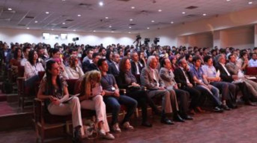 Diyarbakır'da Yeni Anayasa Sempozyumu