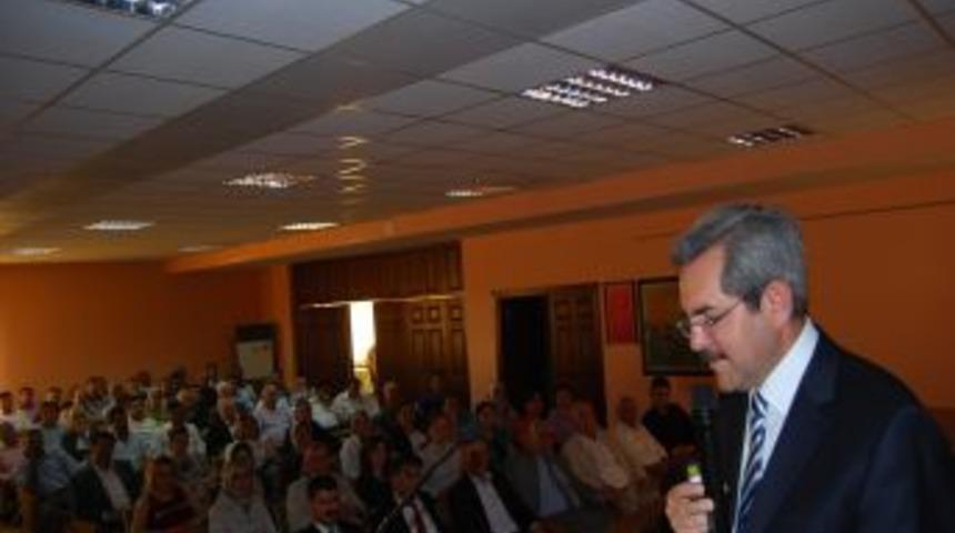 &Uuml;n&uuml;var 'siyaset Akademisi'ne Konuk Oldu