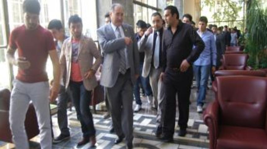 Ak Partili Gen&ccedil;ler, Milletvekili Adnan Yılmaz'ı Makamında Ziyaret Etti