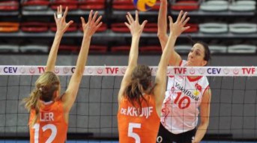 T&uuml;rkiye: 3 - Hollanda: 0