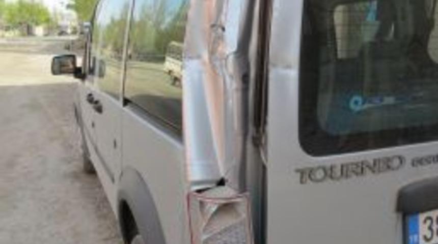 Kamyonun arka kapağını a&ccedil;ık unuttu, olan oldu