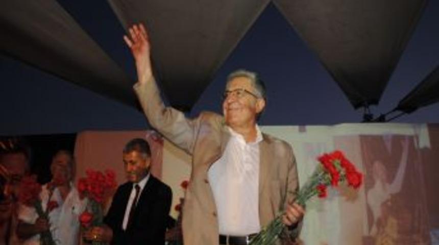 Livaneli: Ge&ccedil;mişte haksız yere cezaevine konulduğum i&ccedil;in kırgın değilim