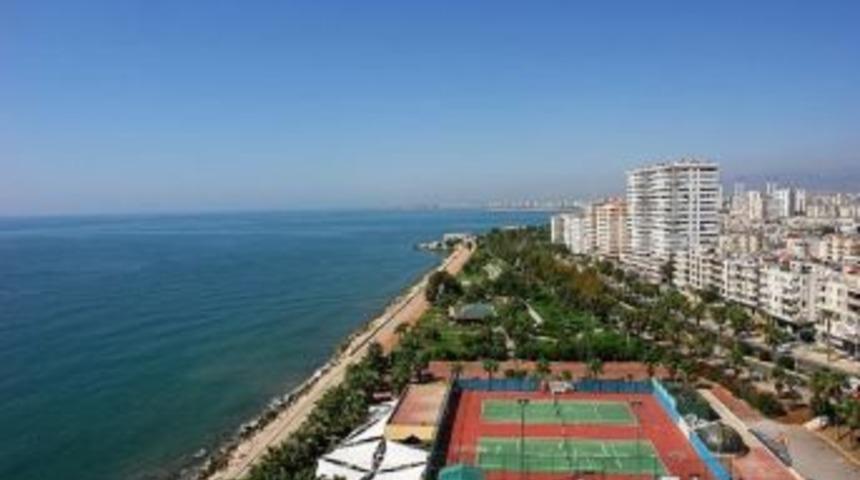 Mersin&rsquo;in tek sorunu &ouml;vg&uuml;