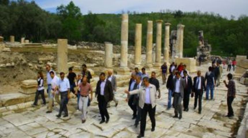 Yatağan Stratonikeia&rsquo;da kazılar başladı