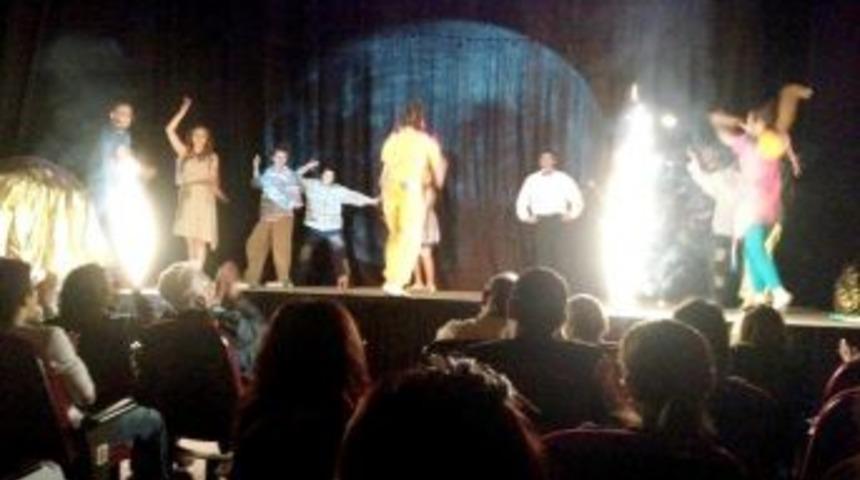 Ayvalık'taki Sanat Fabrikasında Bahar Noktası