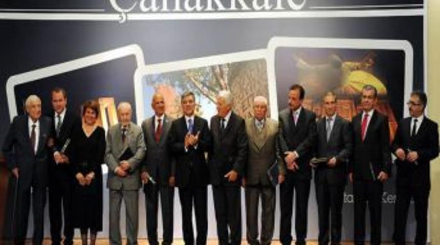 Abdullah G&uuml;l, &Ccedil;anakkale gezisini twitter&rsquo;da paylaştı