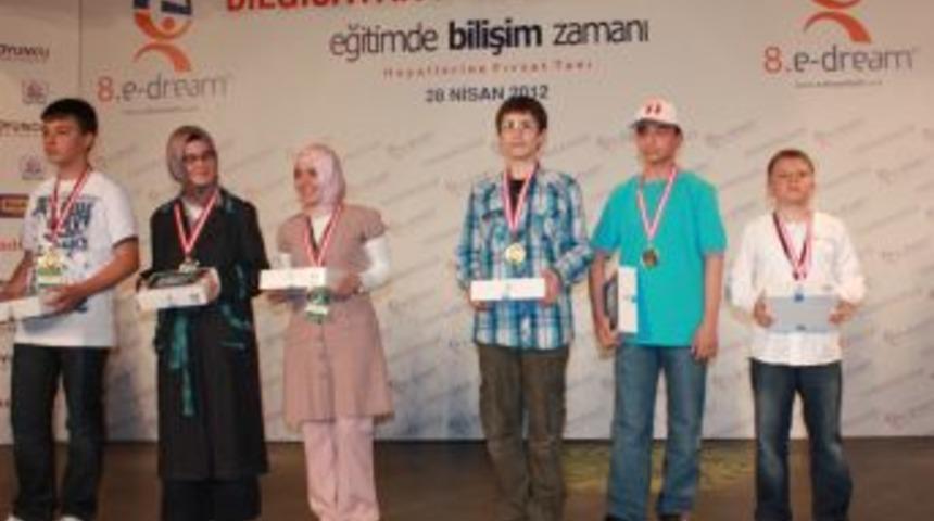 Sanal alemin birincisi &Ouml;zel İlkbahar Koleji oldu