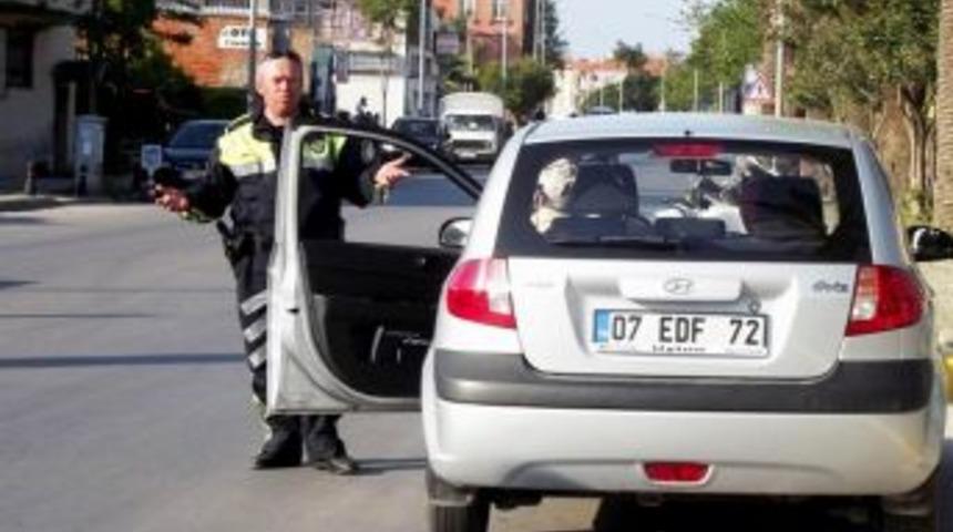 Ayvalık'ta Motosikletli Trafik Polisleri Affetmiyor