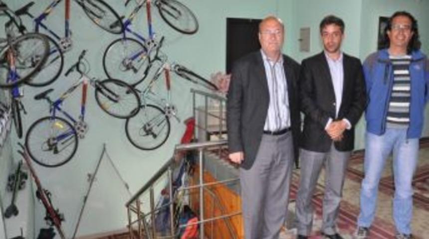 Adilcevaz'a Yerli Turist Akacak