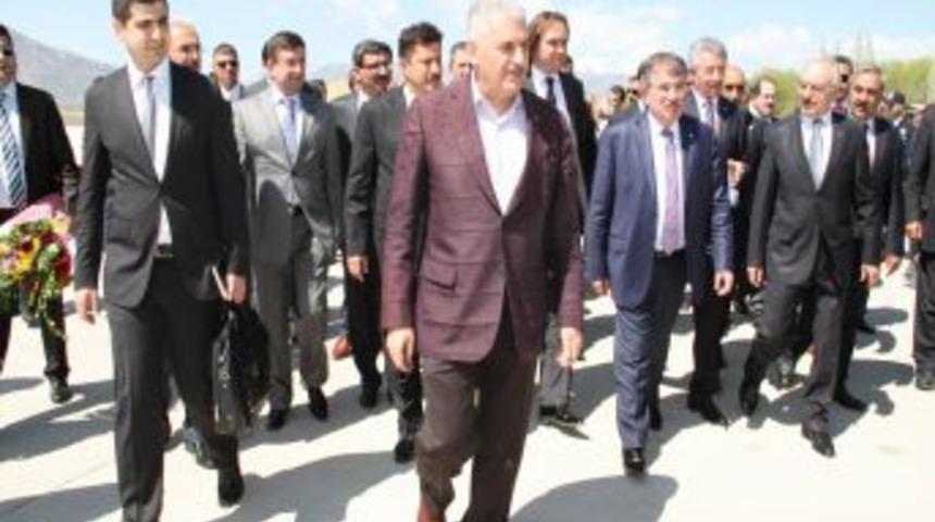 Bakan Yıldırım Ve Bakan Şahin, Birlik-Beraberlik Mesajı Verdi