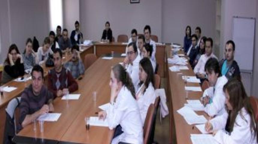 Tıp Fak&uuml;ltesi Araştırma G&ouml;revlilerine Temel Eğitim Kursu
