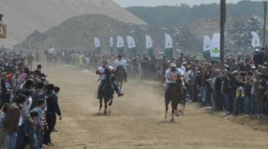 Bursa&rsquo;da rahvan atları yarışı tamamlandı