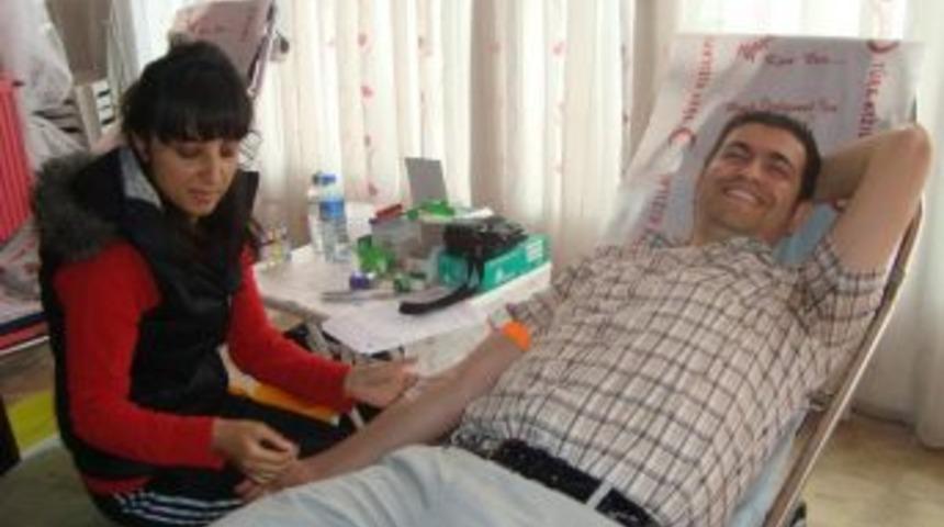 Alaplı eğitim bir sen kan bağışı düzenledi