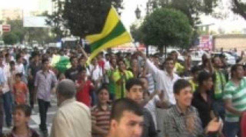 Şanlıurfa'da yer sarı- g&ouml;k yeşil