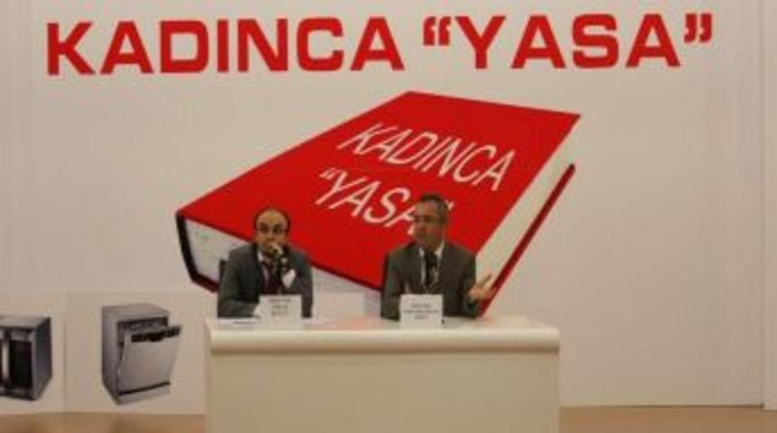 "kadınca Yasa" Yarışmasında &Ouml;d&uuml;l T&ouml;reni